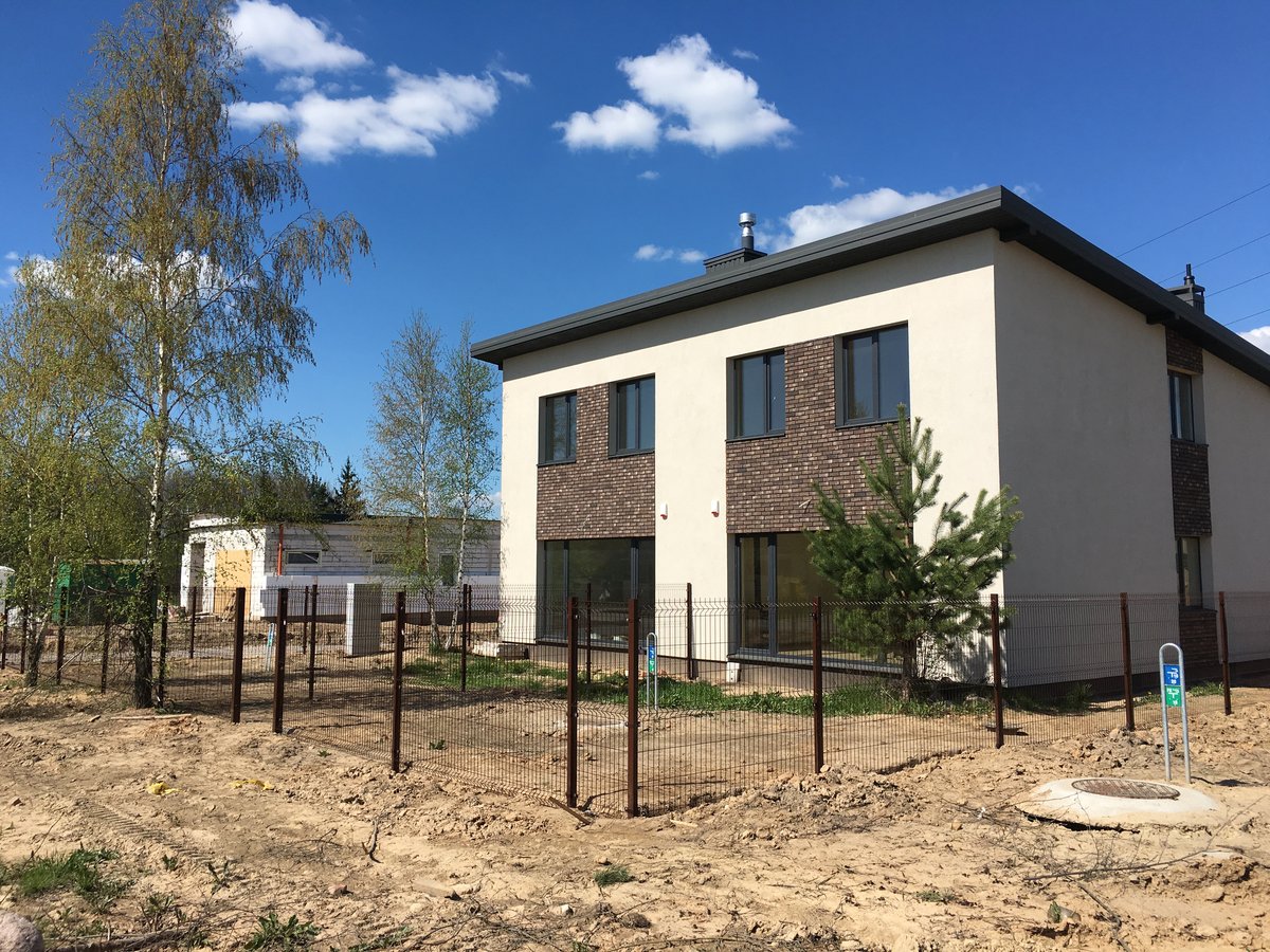 Segmentinė tvora nuotrauka